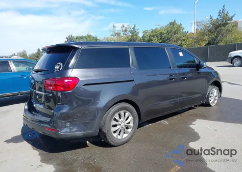 2020 Kia Sedona Lx z USA, uszkodzony, nr VIN KNDMB5C18L6653478
